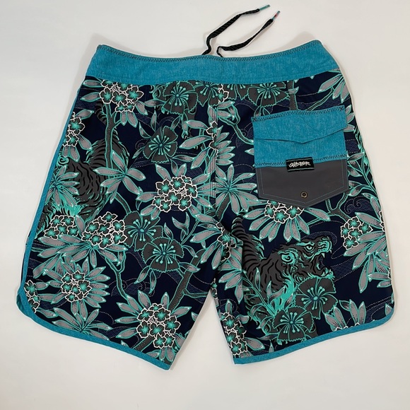 Quicksilver High Line Board Short 31 NWOT. Dry flight Water Repellent Fabric - Picture 4 of 13